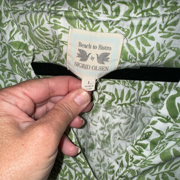 Green top large! - Picture 2 of 2